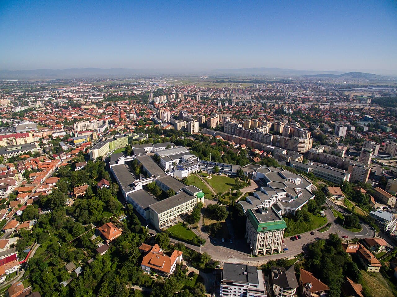 جامعة ترانسيلفانيا في براشوف (Transilvania University of Brașov)